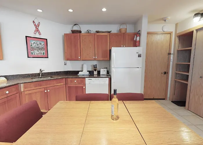 Laurelwood Condominiums 408