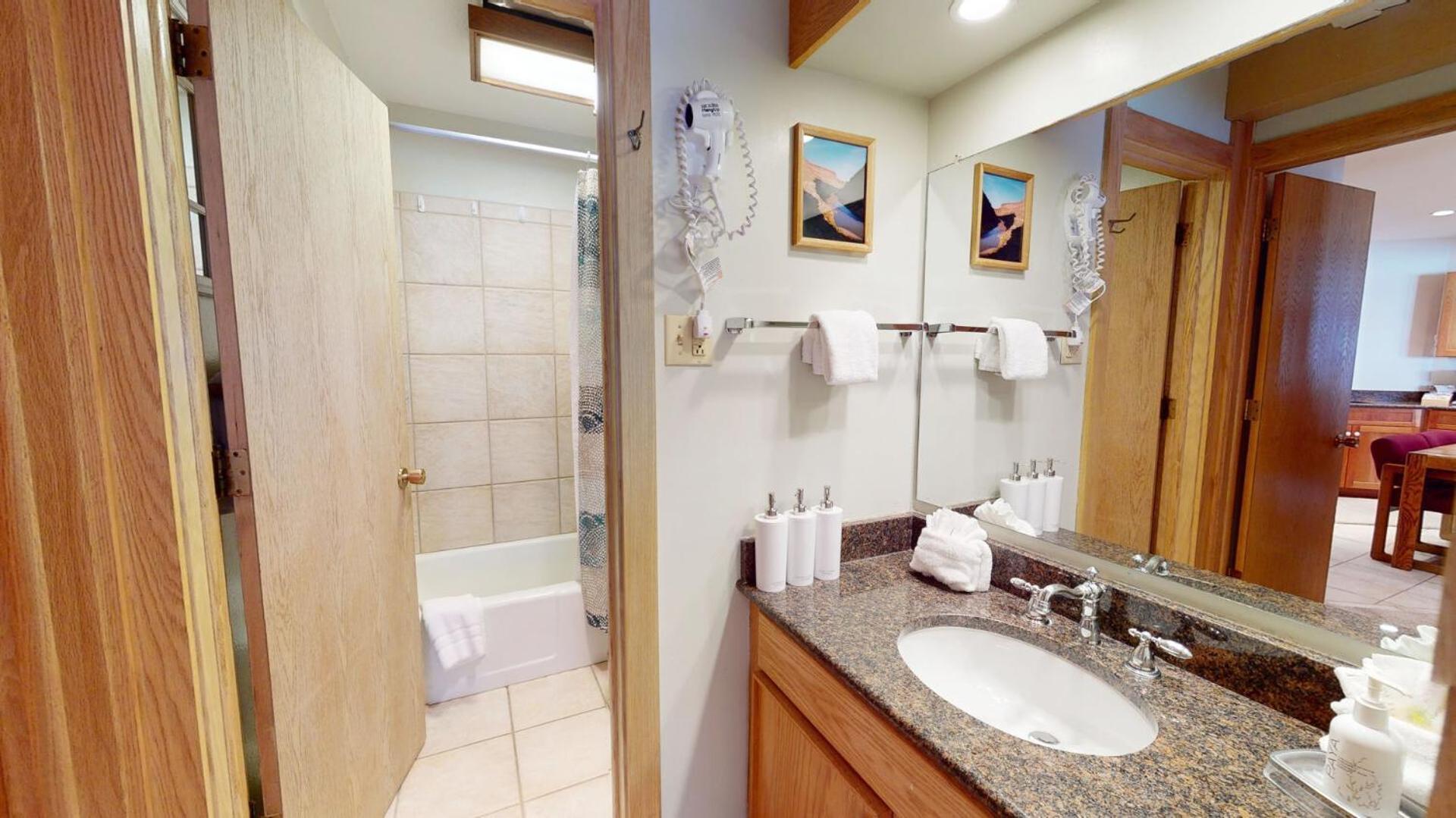 Laurelwood 408